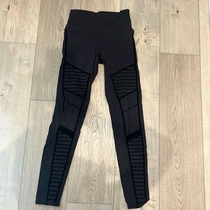 Women’s Alo Yoga leggings size small